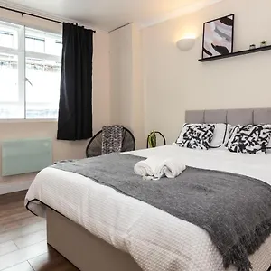  Appartement Cosy 30 Seconds To Aldgate East Station